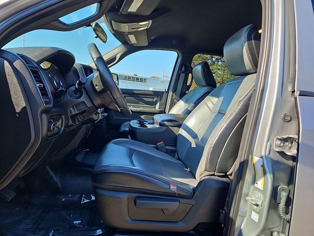 2022 RAM 2500 Tradesman Crew Cab 4x2 8' Box