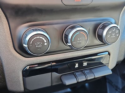 2022 RAM 2500 Tradesman Crew Cab 4x2 8' Box