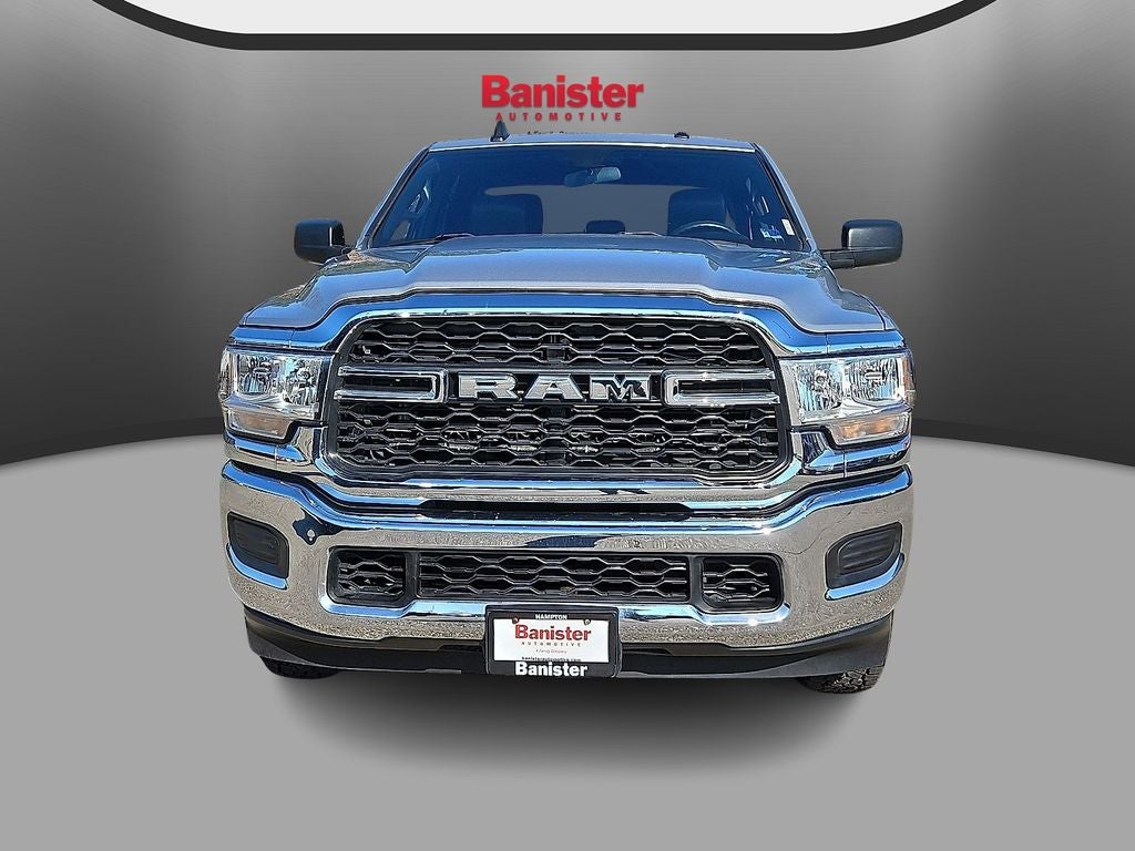 2022 RAM 2500 Tradesman Crew Cab 4x2 8' Box