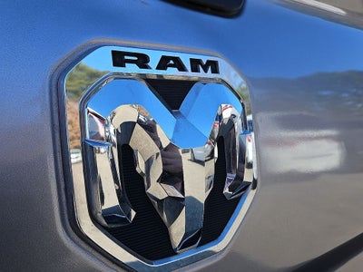 2022 RAM 2500 Tradesman Crew Cab 4x2 8' Box