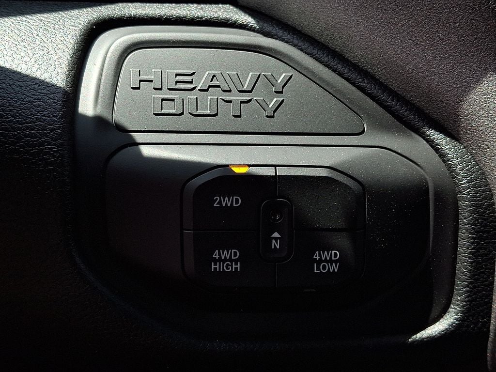 2026 RAM Ram 2500 RAM 2500 BLACK EXPRESS CREW CAB 4X4 6'4' BOX