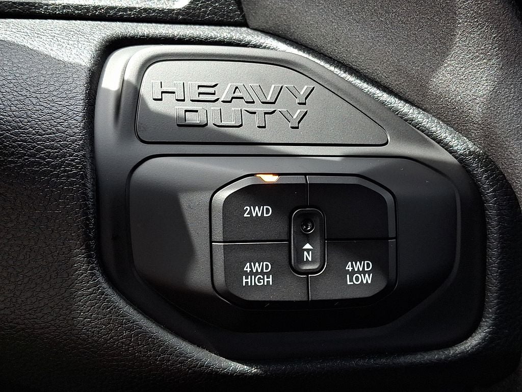 2026 RAM Ram 2500 RAM 2500 BLACK EXPRESS CREW CAB 4X4 6'4' BOX