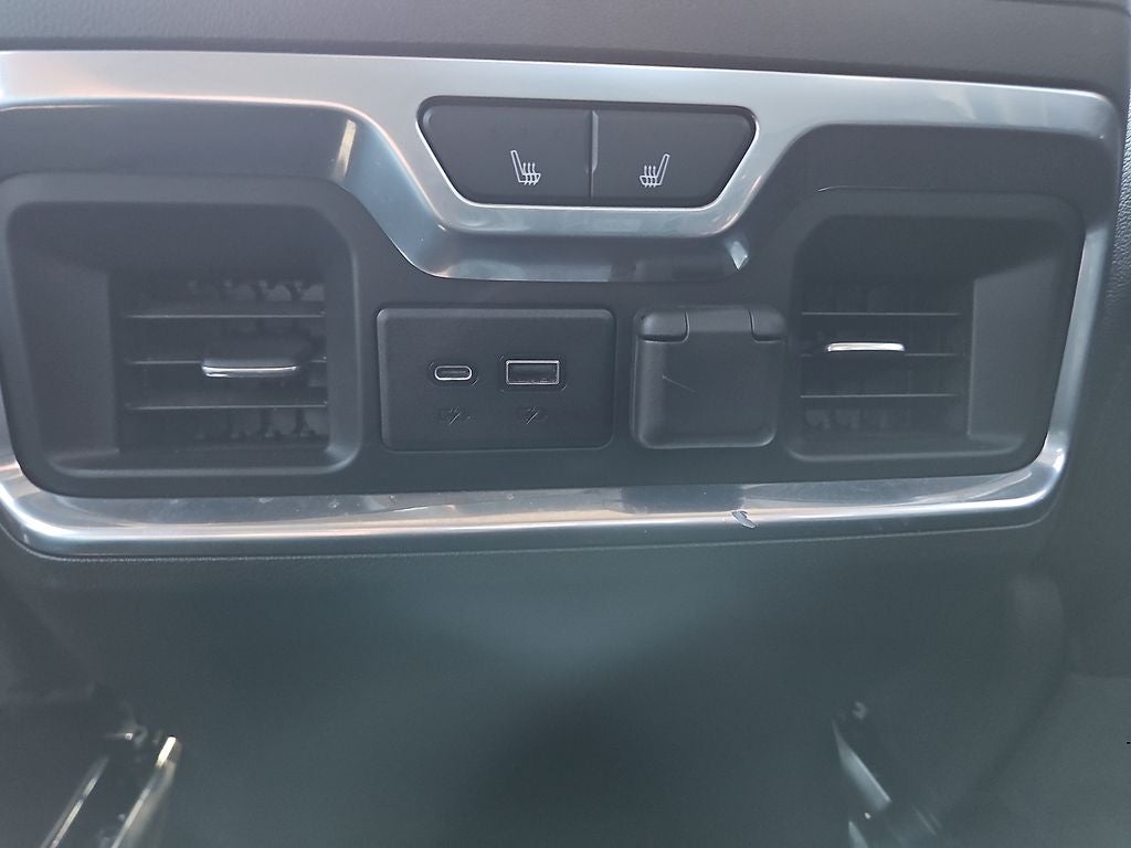 2020 Chevrolet Silverado 1500 2WD Crew Cab Short Bed LTZ