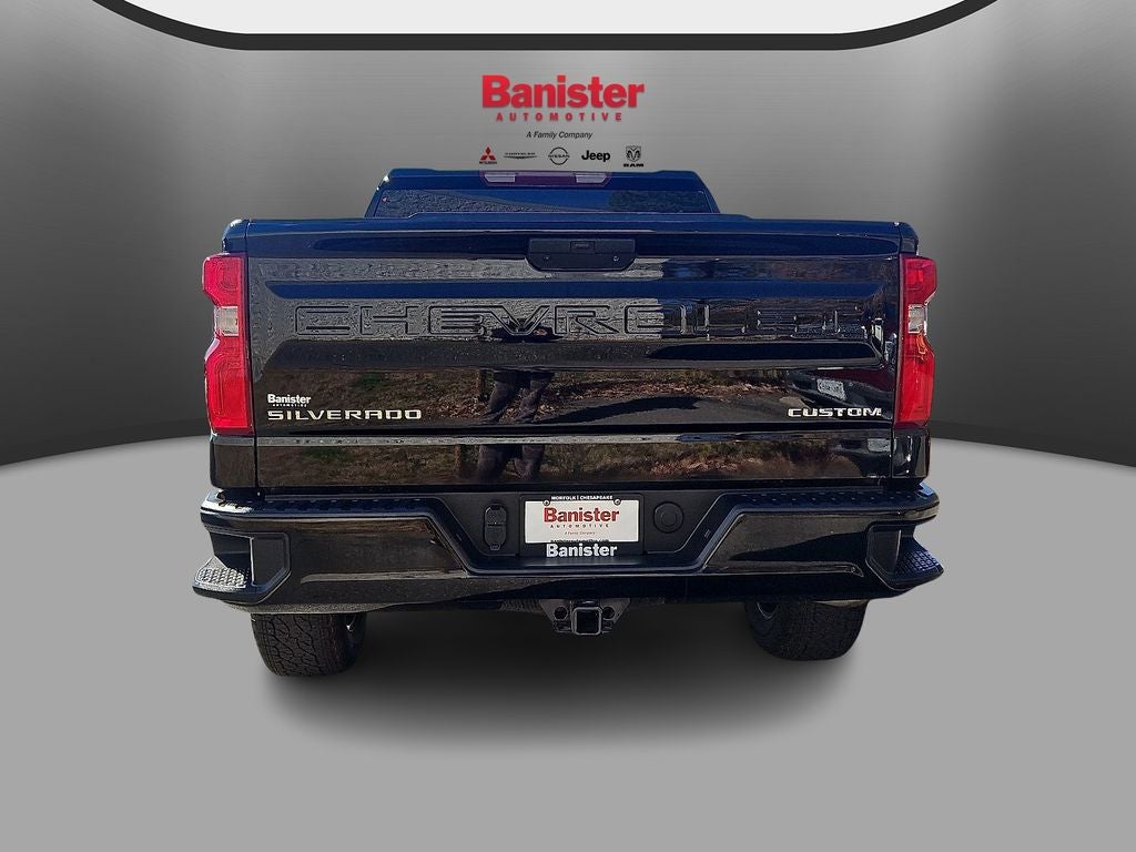 2022 Chevrolet Silverado 1500 LTD 4WD Crew Cab Short Bed Custom