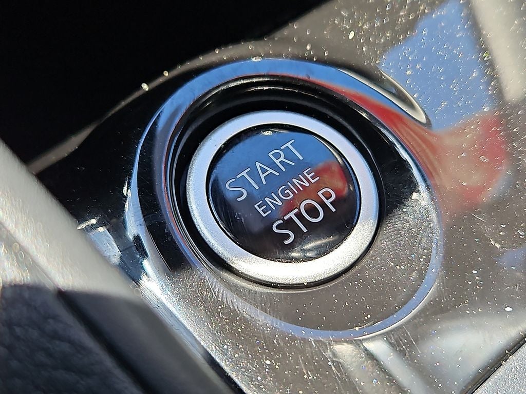 2020 Nissan Versa SR Xtronic CVT