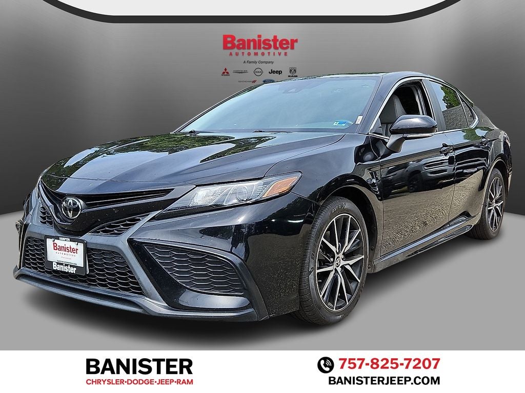 2022 Toyota Camry SE
