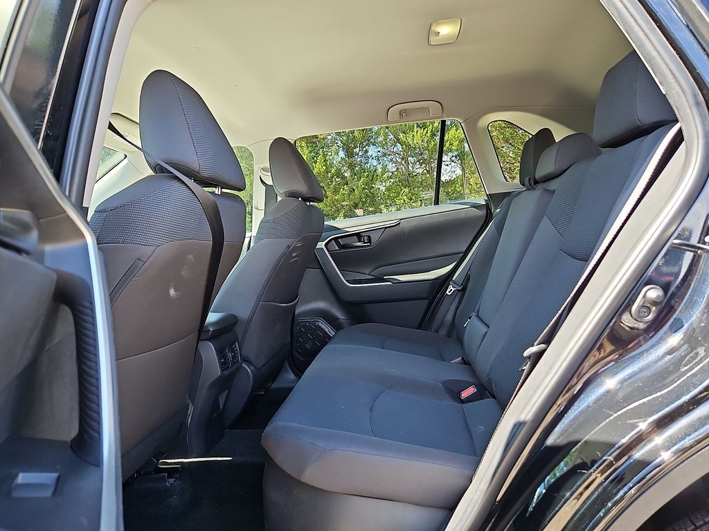 2023 Toyota RAV4 Hybrid LE