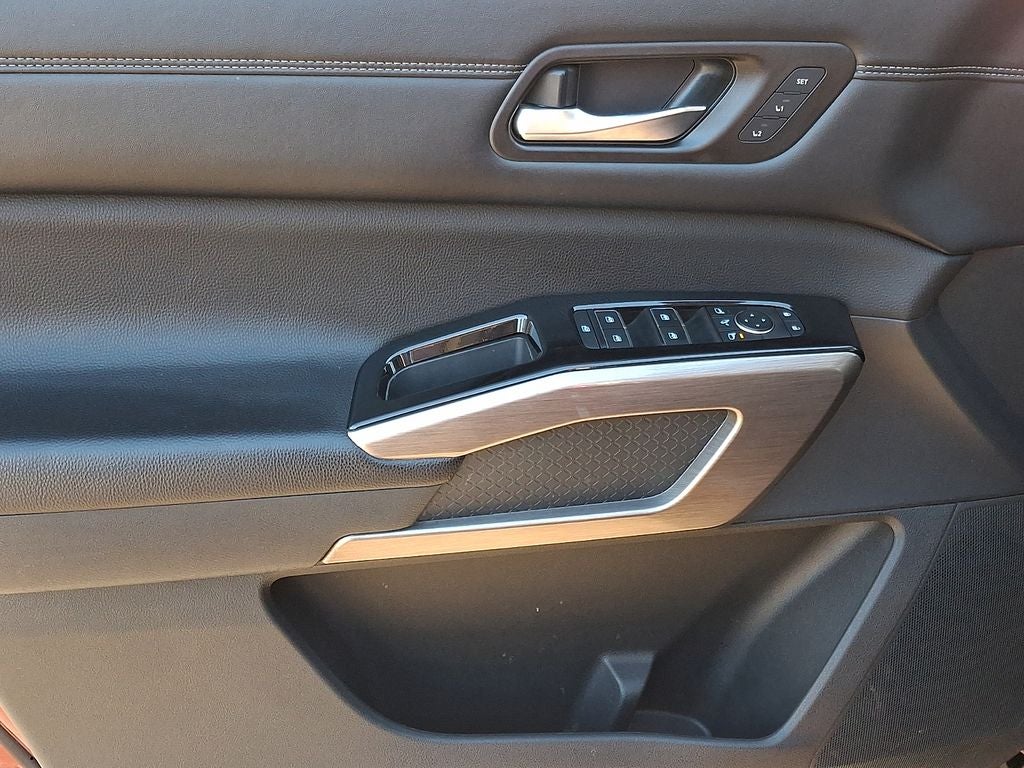 2023 Nissan Pathfinder Platinum 4WD