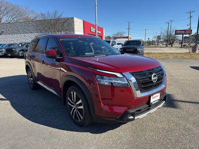 2023 Nissan Pathfinder Platinum 4WD