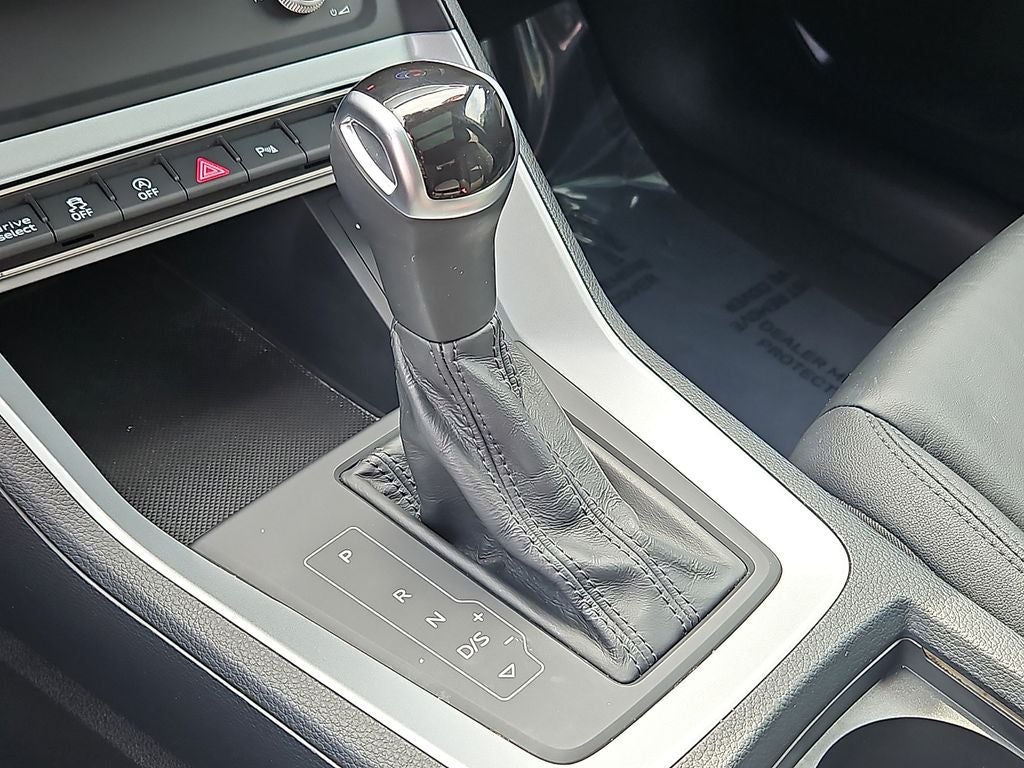 2021 Audi Q3 Premium 40 TFSI quattro Tiptronic