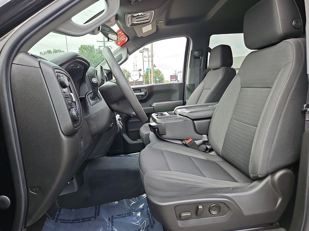2023 Chevrolet Silverado Custom