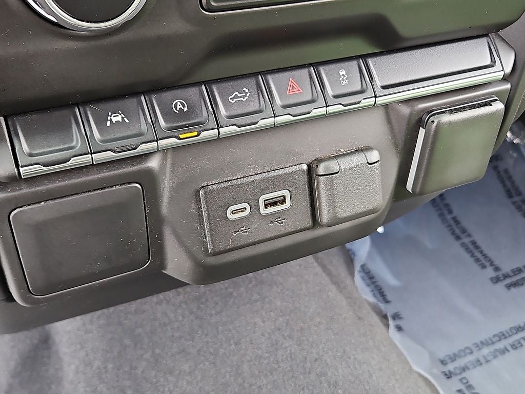2023 Chevrolet Silverado Custom