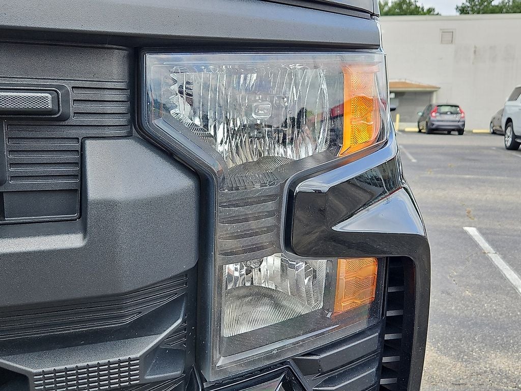 2023 Chevrolet Silverado Custom