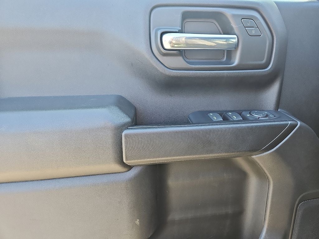 2022 Chevrolet Silverado Custom