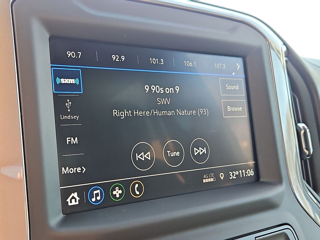 2022 Chevrolet Silverado Custom