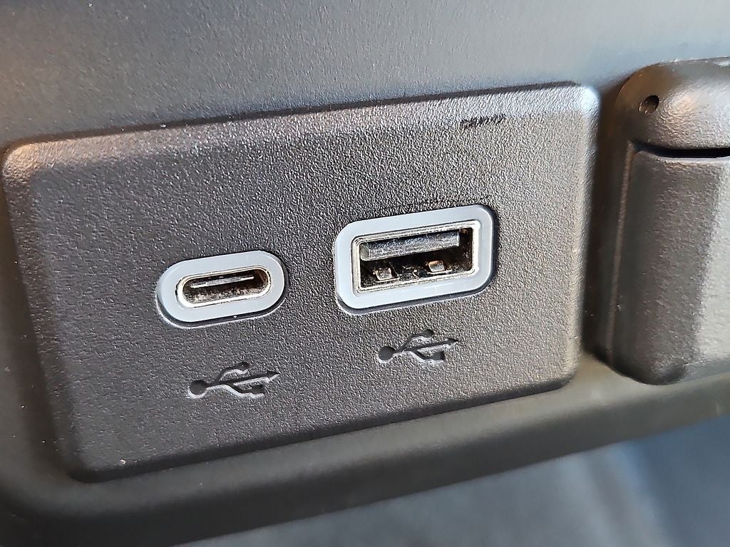 2022 Chevrolet Silverado Custom