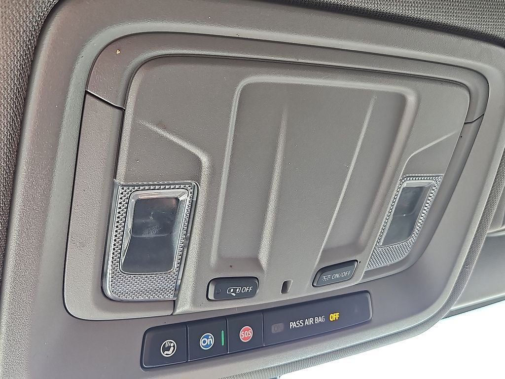 2022 Chevrolet Silverado Custom