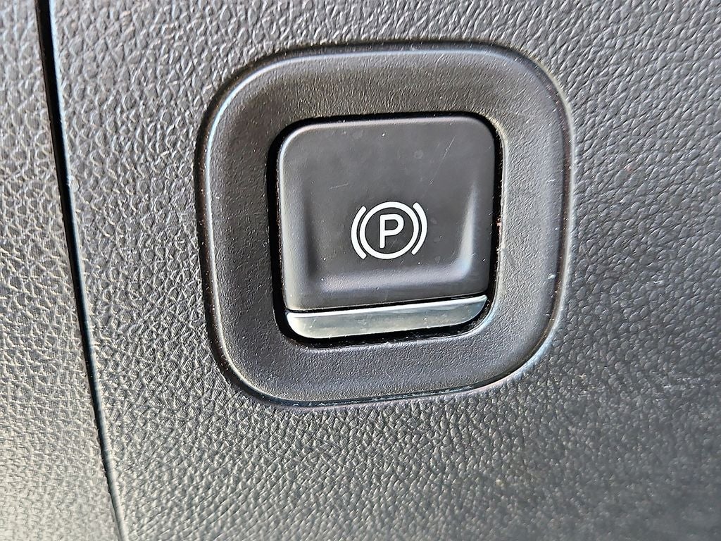 2022 Chevrolet Silverado Custom