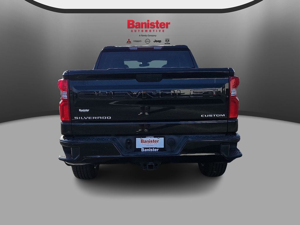 2022 Chevrolet Silverado Custom
