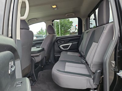 2022 Nissan Titan SV