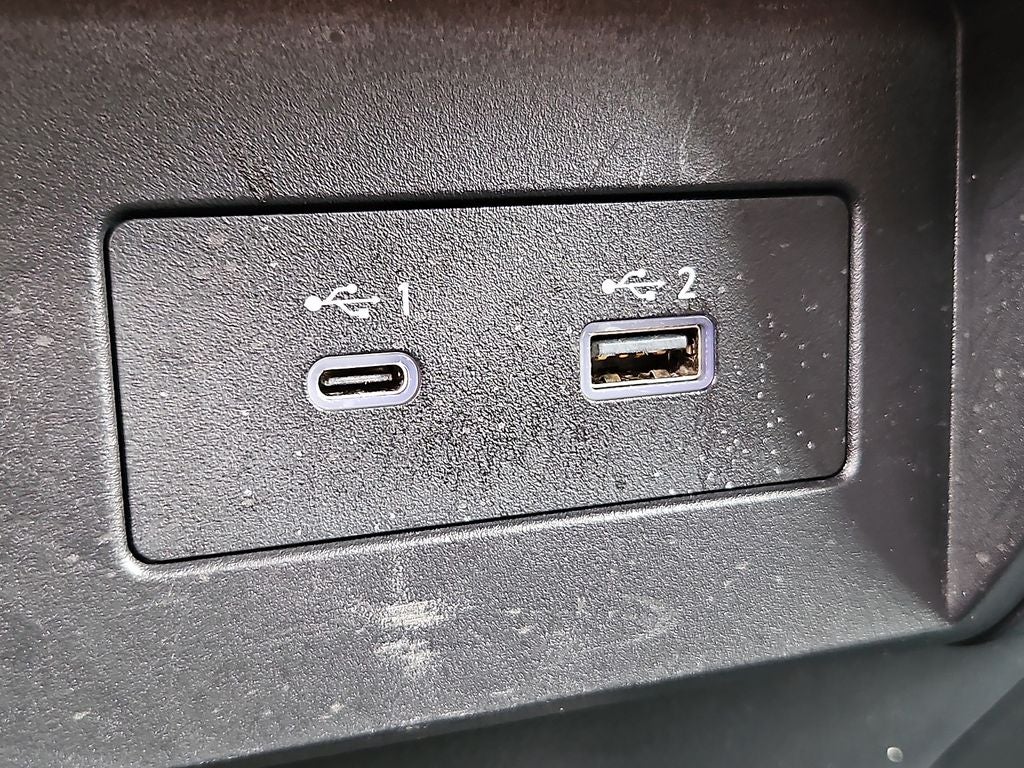 2022 Nissan Titan SV