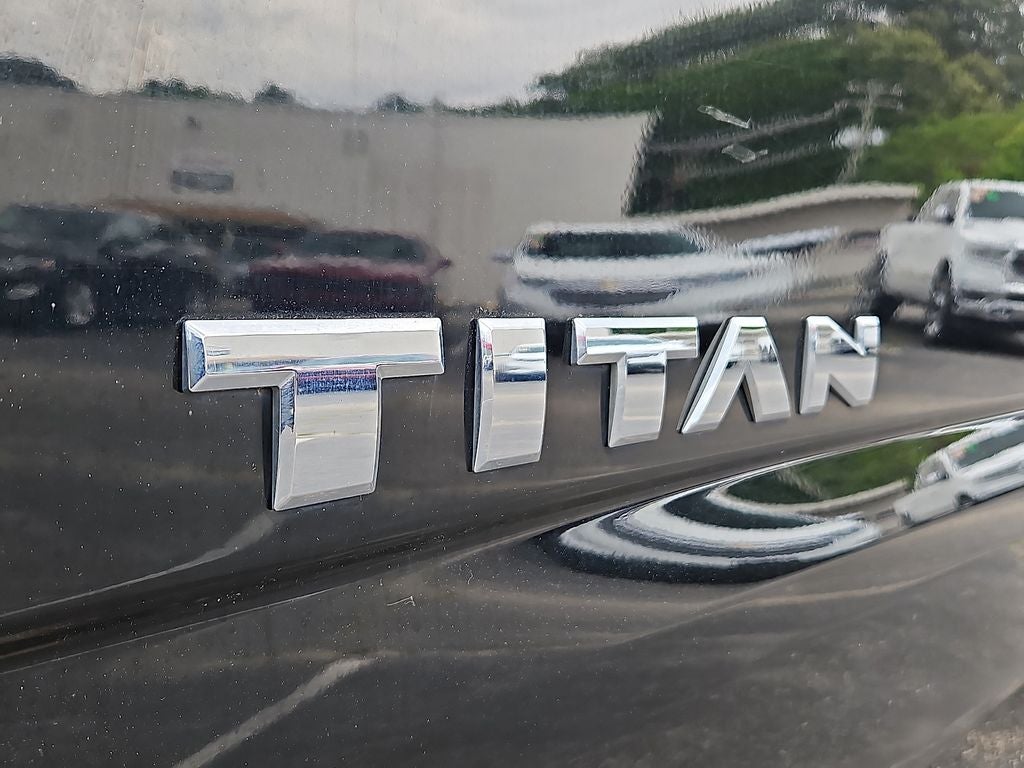 2022 Nissan Titan SV