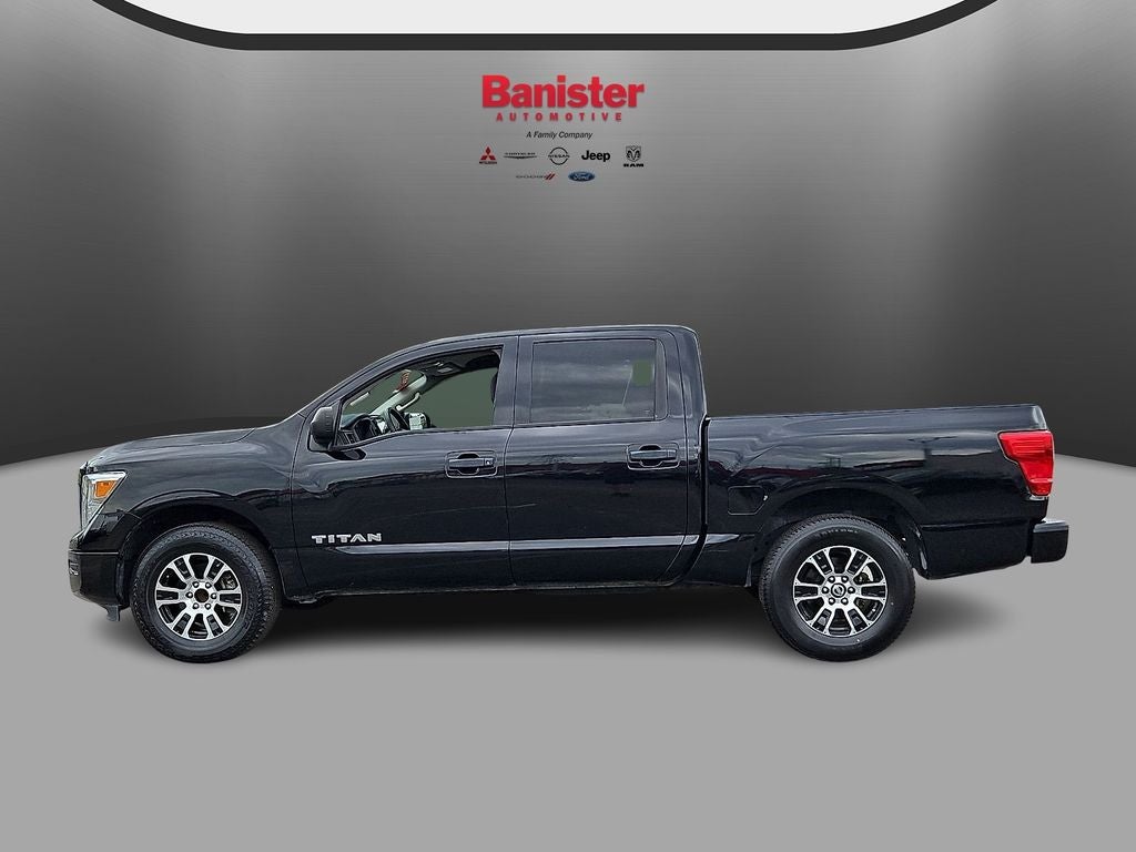 2022 Nissan Titan SV