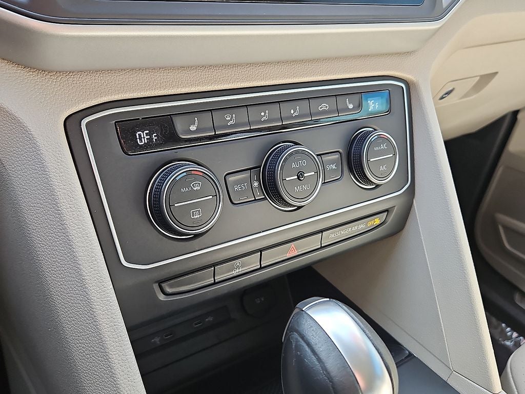 2021 Volkswagen Atlas 3.6L V6 SE w/Technology R-Line