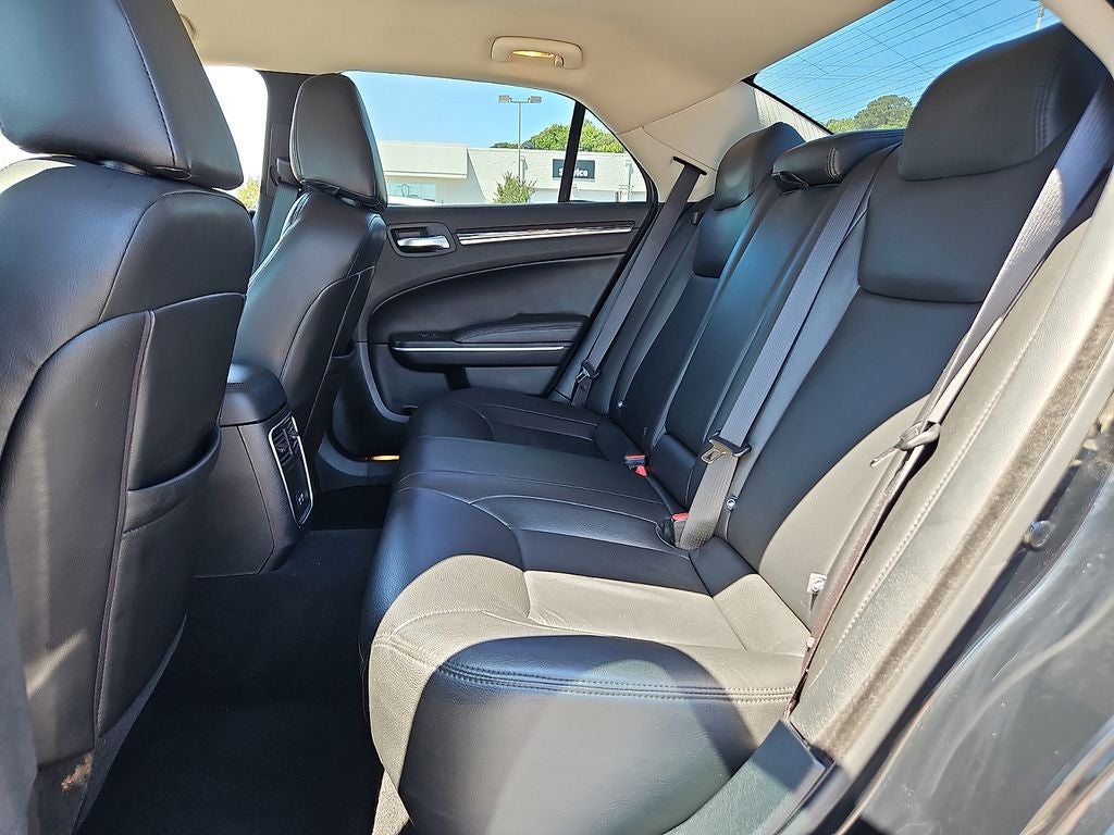 2023 Chrysler 300 Touring