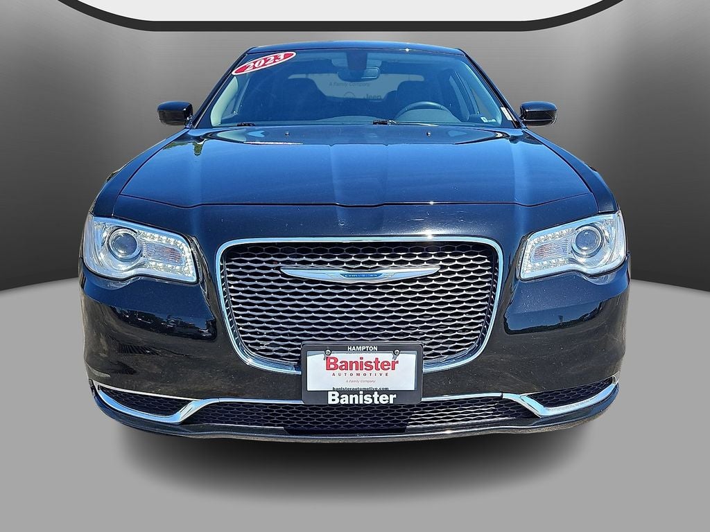 2023 Chrysler 300 Touring
