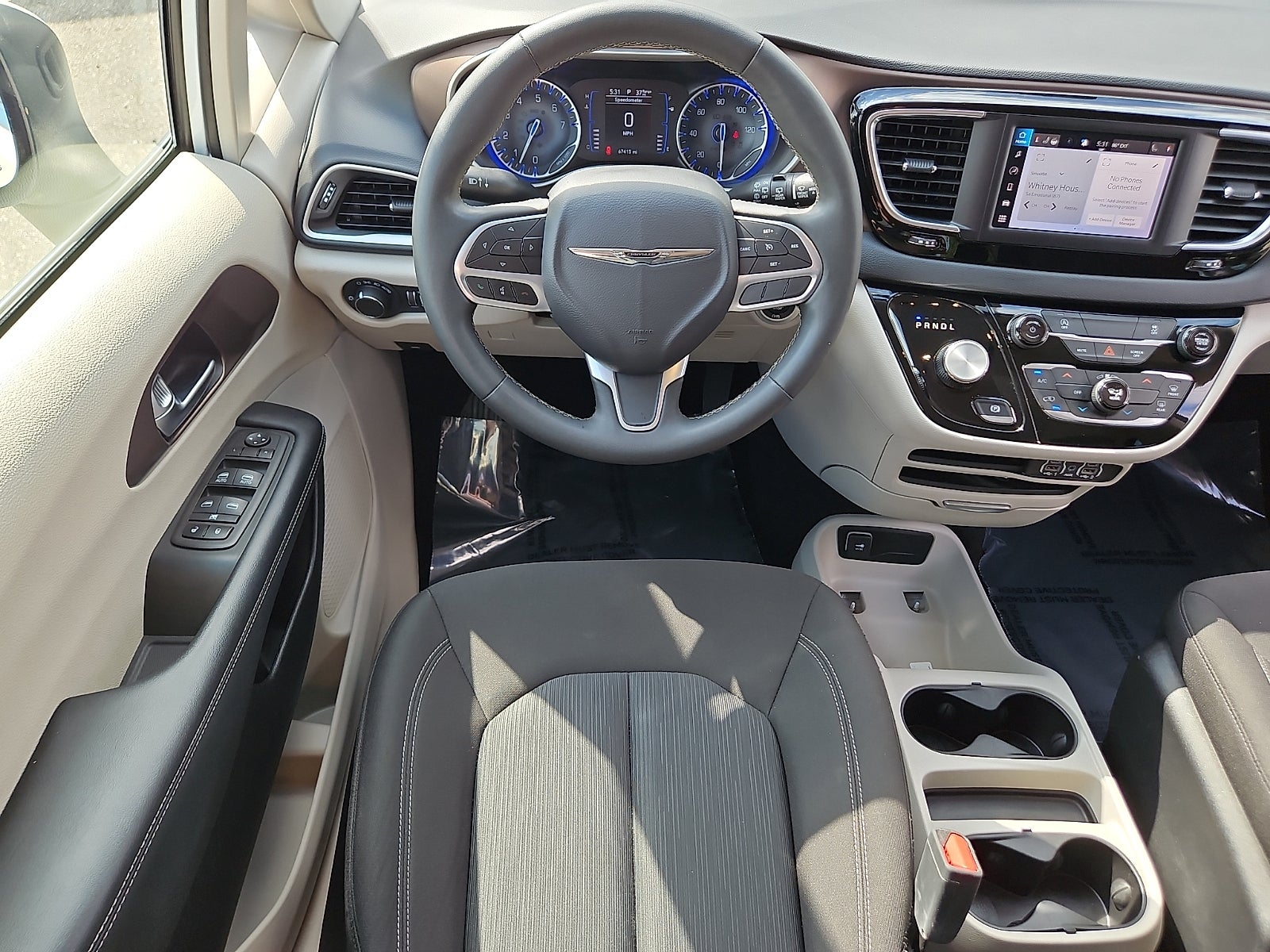 2023 Chrysler Voyager LX