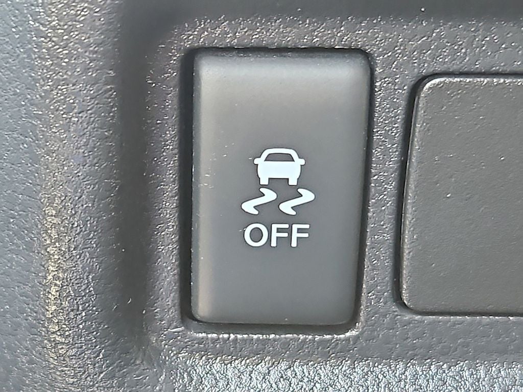 2016 Nissan Versa SV