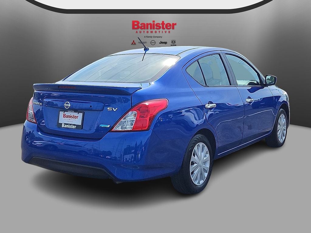 2016 Nissan Versa SV