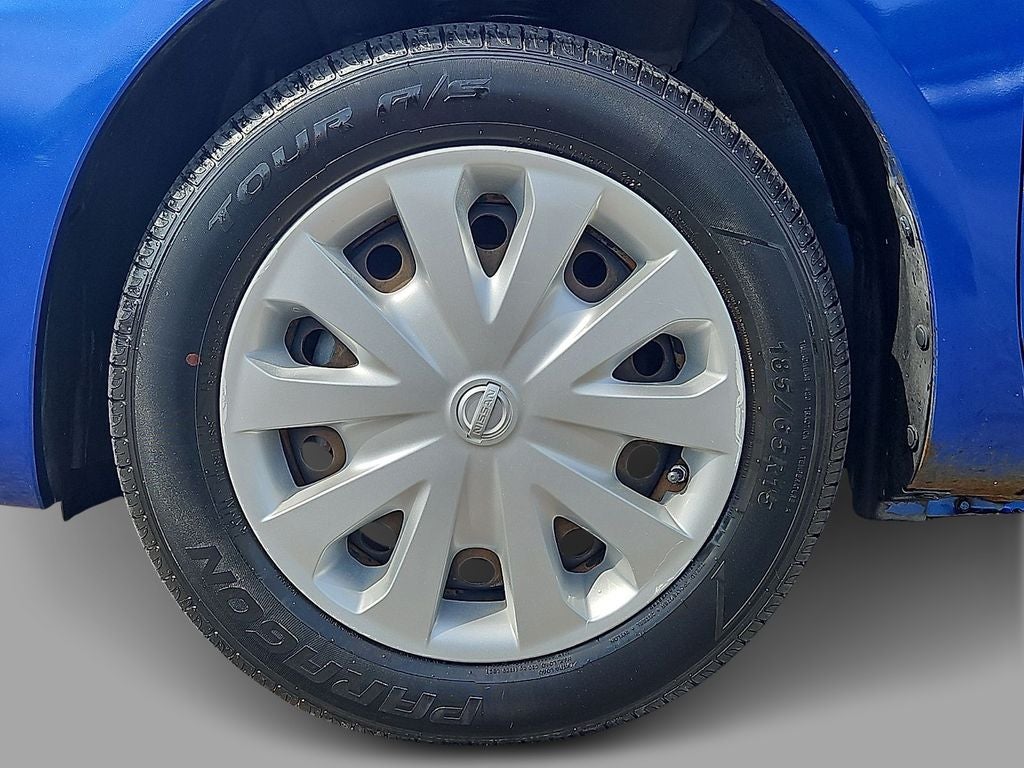 2016 Nissan Versa SV