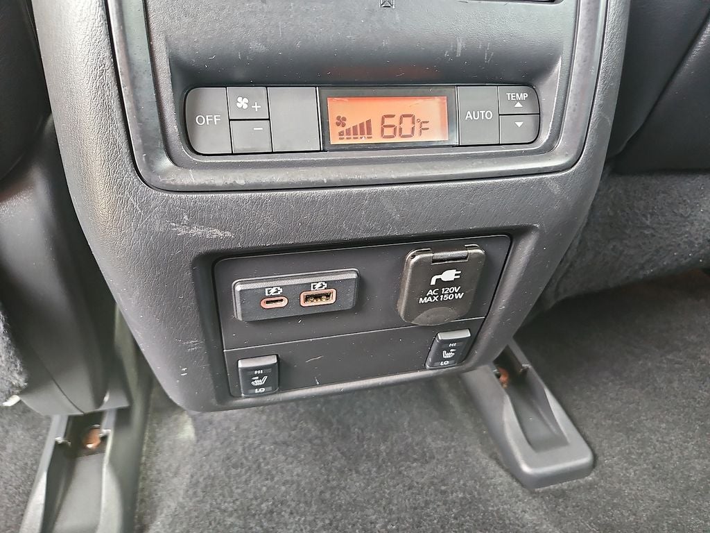 2019 Nissan Pathfinder SL