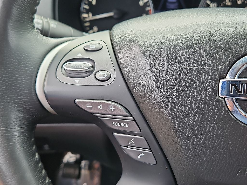 2019 Nissan Pathfinder SL