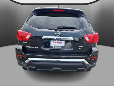 2019 Nissan Pathfinder SL