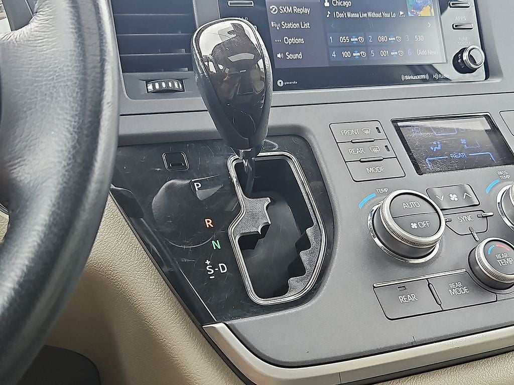 2020 Toyota Sienna XLE