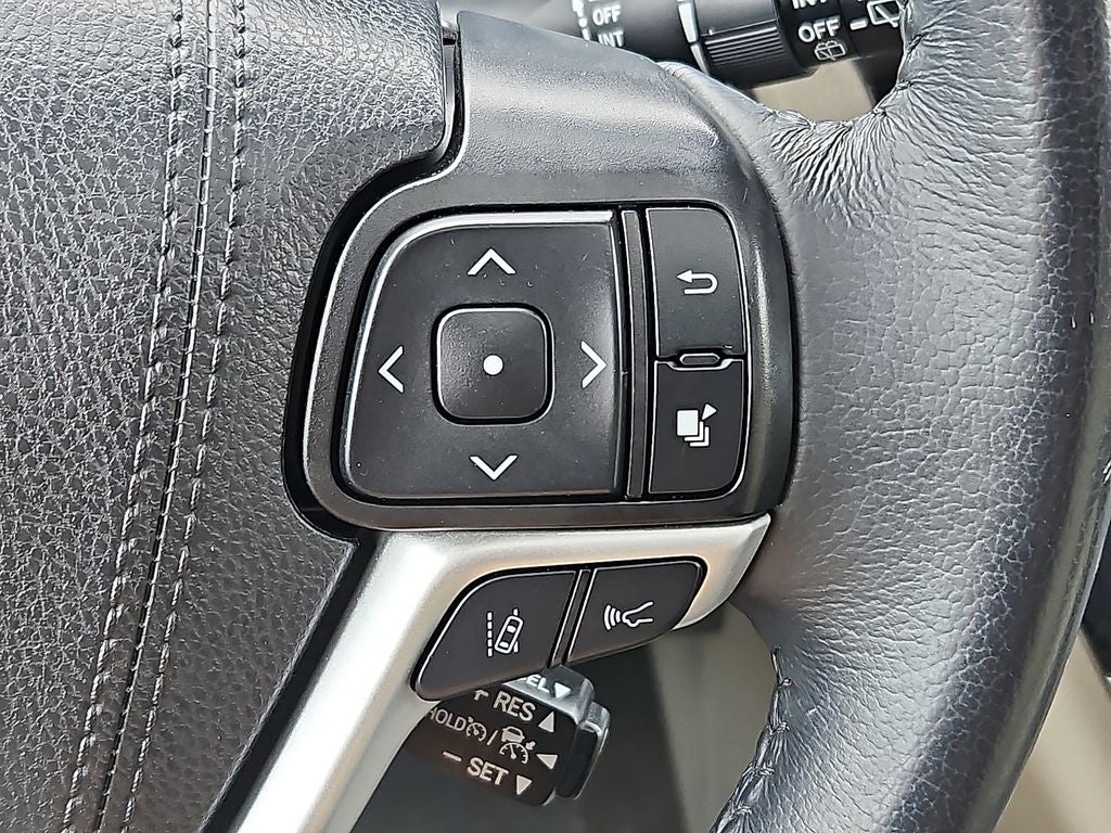 2020 Toyota Sienna XLE