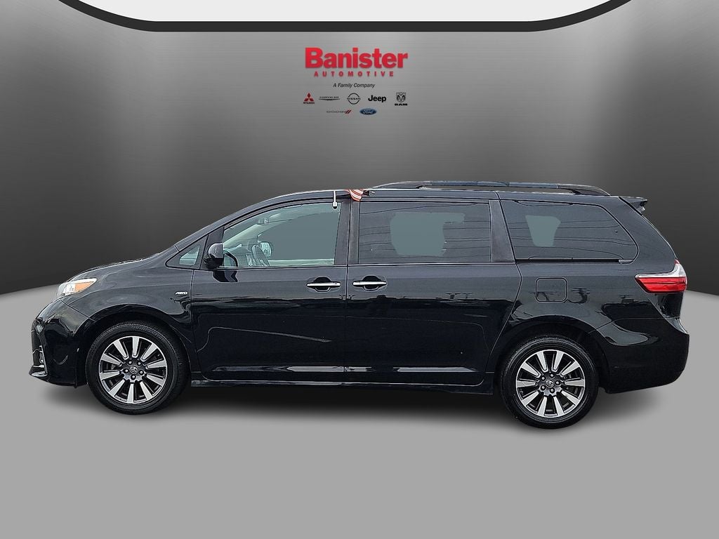 2020 Toyota Sienna XLE