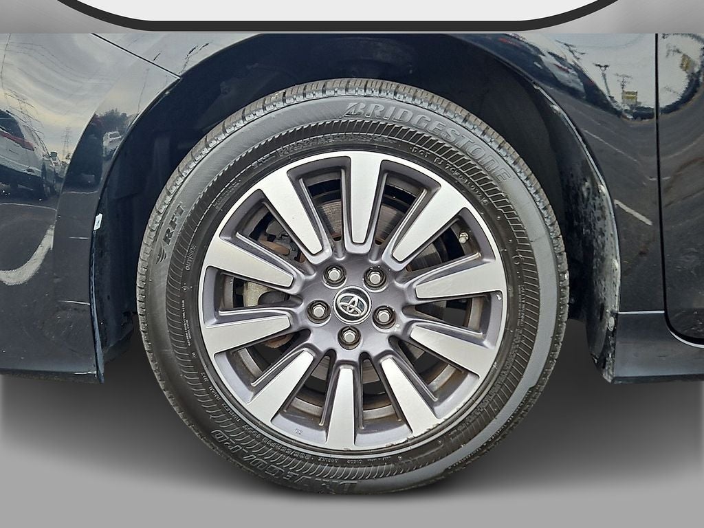 2020 Toyota Sienna XLE