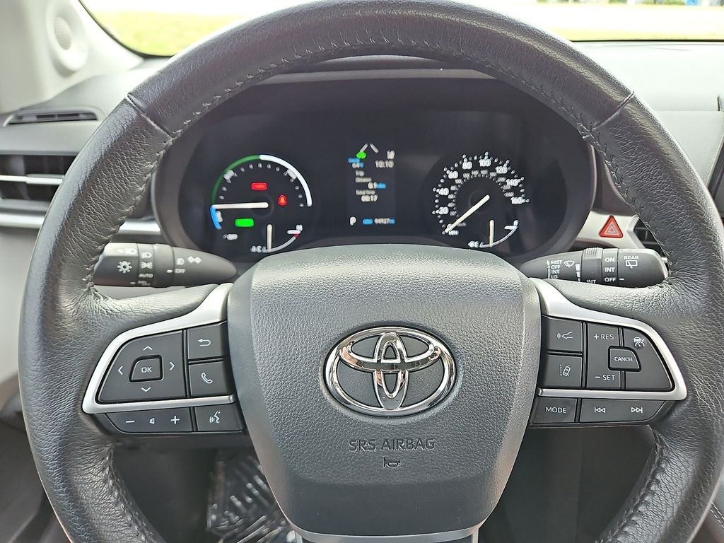 2024 Toyota Sienna XLE