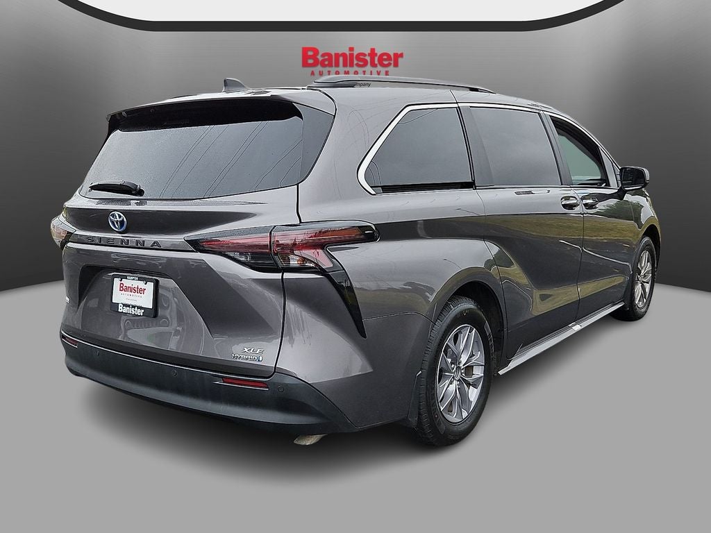 2024 Toyota Sienna XLE
