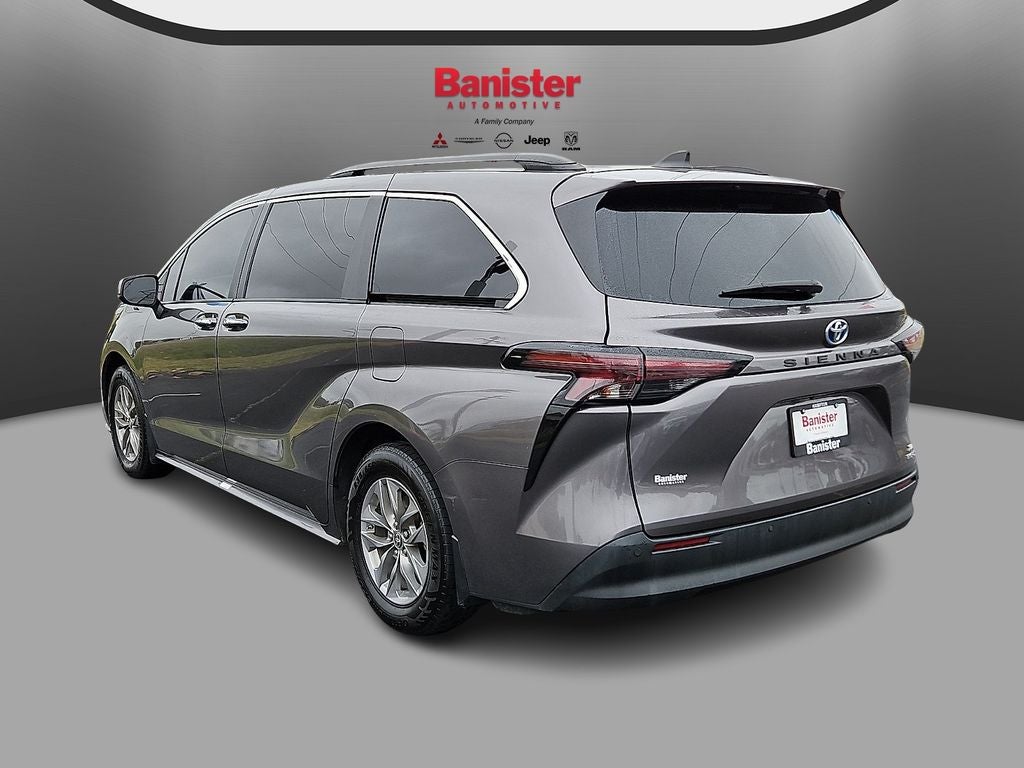 2024 Toyota Sienna XLE