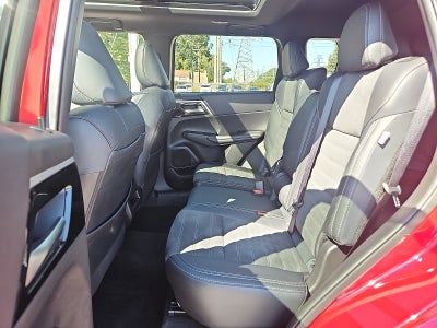 2024 Mitsubishi Outlander SE Black Edition w/Pano Roof