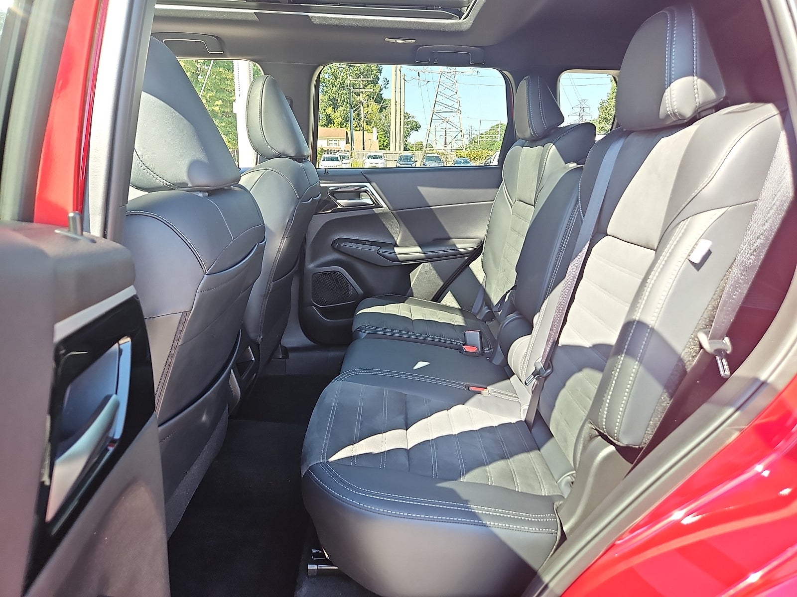 2024 Mitsubishi Outlander SE Black Edition w/Pano Roof