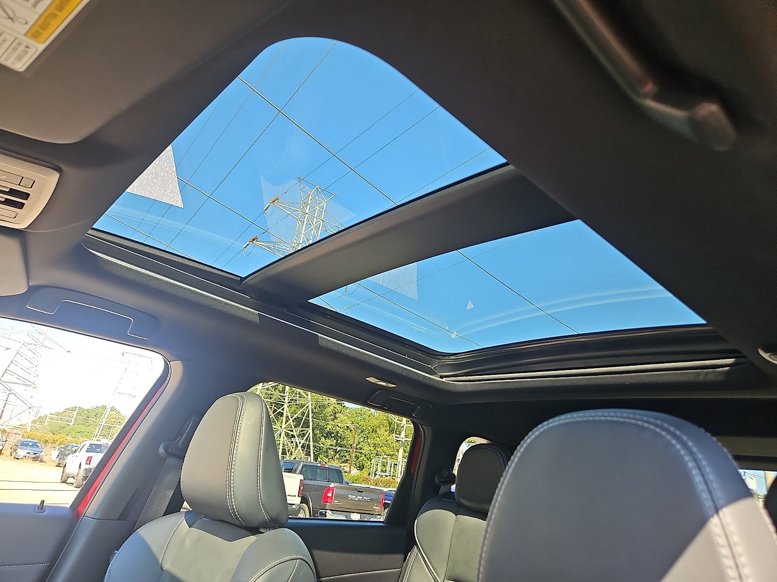 2024 Mitsubishi Outlander SE Black Edition w/Pano Roof