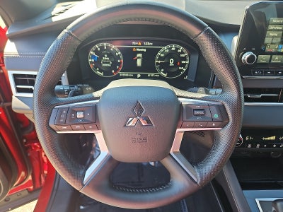 2024 Mitsubishi Outlander SE Black Edition w/Pano Roof