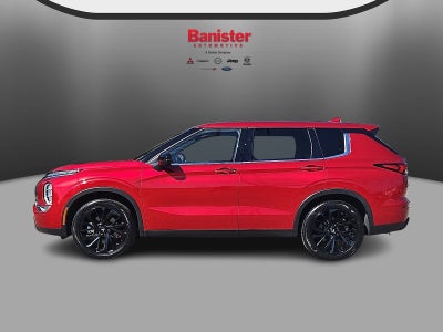 2024 Mitsubishi Outlander SE Black Edition w/Pano Roof
