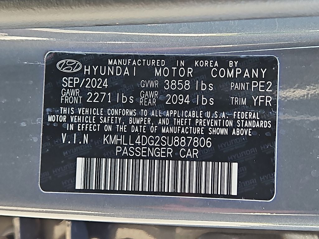 2025 Hyundai Elantra SE